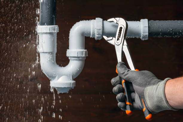 Professional Gas Line Repair technician working in Brazil, IN